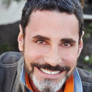 Meet your Posher, Marc